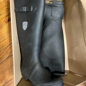 Kamik high black “Jennifer” rain boots